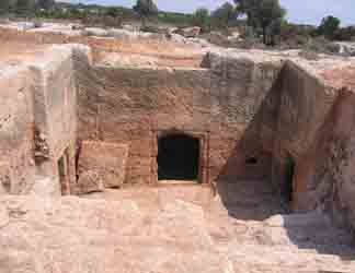 2700 y�ll�k antik mezar 